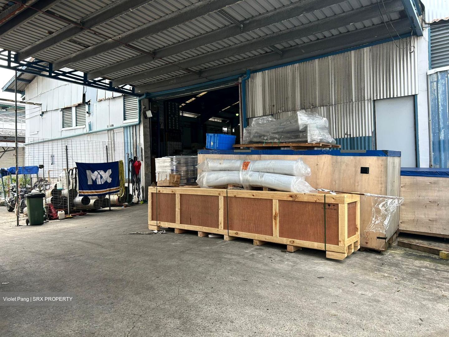 Lok Yang Way (D22), Warehouse #576644631